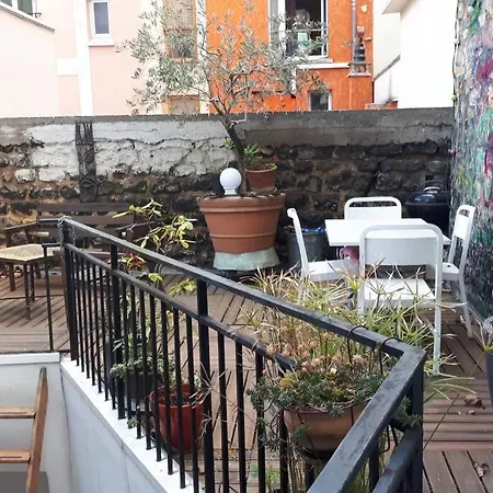 דירה Triplex Avec Patio Fleuri Privatif