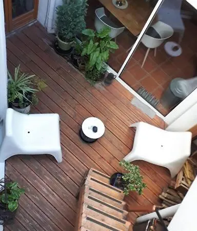Triplex Avec Patio Fleuri Privatif